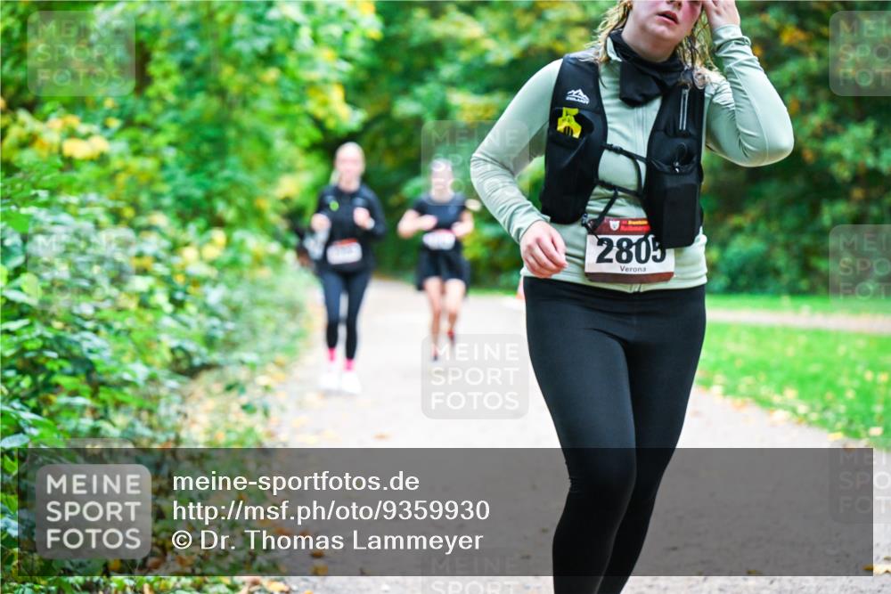 12.10.2025 - Bramfelder Halbmarathon 2025 Dr. Thomas Lammeyer http://msf.ph/oto/9359930 12.10.2025 11:09:59 Laufen 2805 meine-sportfotos.de