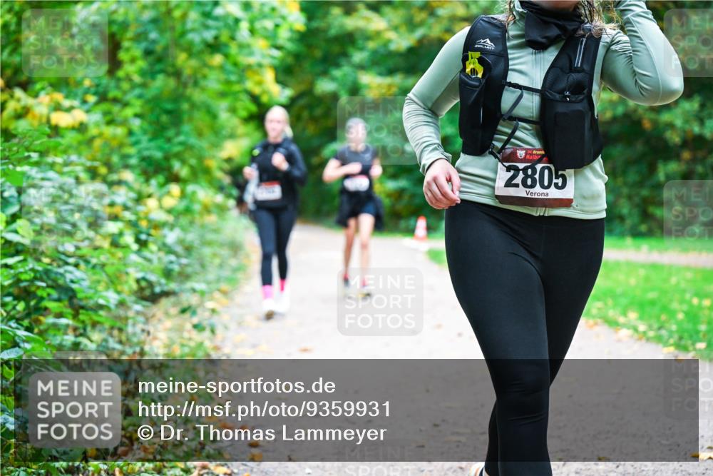 12.10.2025 - Bramfelder Halbmarathon 2025 Dr. Thomas Lammeyer http://msf.ph/oto/9359931 12.10.2025 11:09:59 Laufen 34, 2805 meine-sportfotos.de