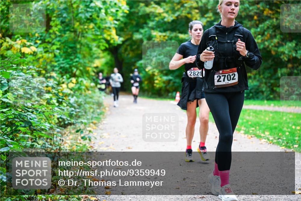 12.10.2025 - Bramfelder Halbmarathon 2025 Dr. Thomas Lammeyer http://msf.ph/oto/9359949 12.10.2025 11:10:02 Laufen 2825, 2702 meine-sportfotos.de
