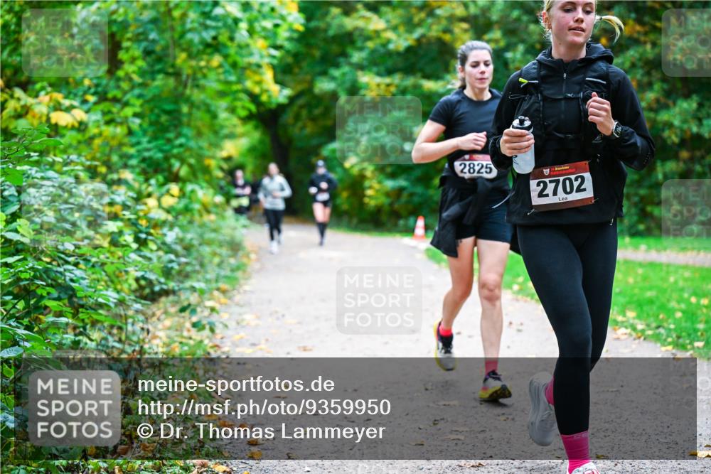 12.10.2025 - Bramfelder Halbmarathon 2025 Dr. Thomas Lammeyer http://msf.ph/oto/9359950 12.10.2025 11:10:02 Laufen 2825, 34, 2702 meine-sportfotos.de