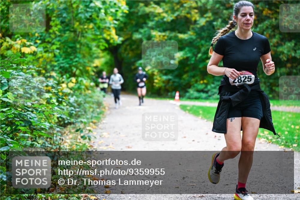 12.10.2025 - Bramfelder Halbmarathon 2025 Dr. Thomas Lammeyer http://msf.ph/oto/9359955 12.10.2025 11:10:03 Laufen 2825 meine-sportfotos.de