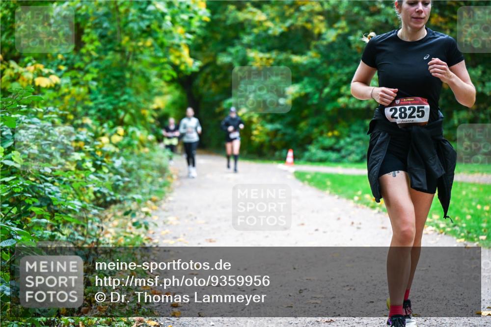 12.10.2025 - Bramfelder Halbmarathon 2025 Dr. Thomas Lammeyer http://msf.ph/oto/9359956 12.10.2025 11:10:03 Laufen 34, 2825 meine-sportfotos.de