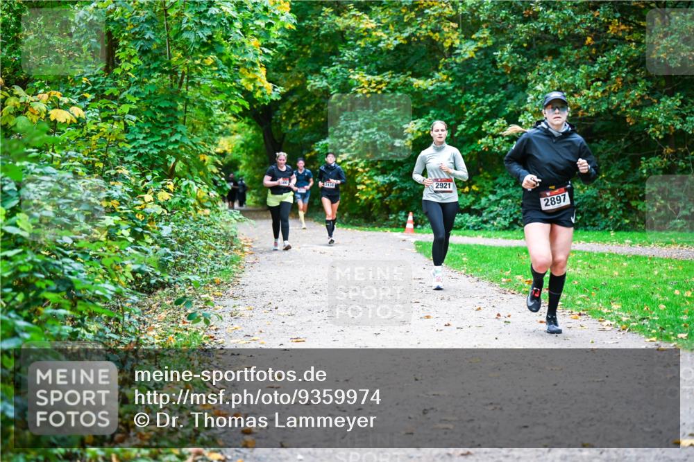 12.10.2025 - Bramfelder Halbmarathon 2025 Dr. Thomas Lammeyer http://msf.ph/oto/9359974 12.10.2025 11:10:08 Laufen 2438, 2921, 2897 meine-sportfotos.de