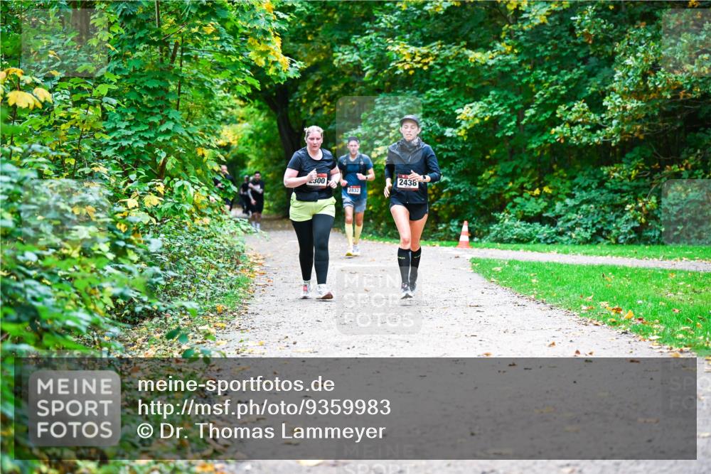 12.10.2025 - Bramfelder Halbmarathon 2025 Dr. Thomas Lammeyer http://msf.ph/oto/9359983 12.10.2025 11:10:10 Laufen 300, 2832, 2438 meine-sportfotos.de
