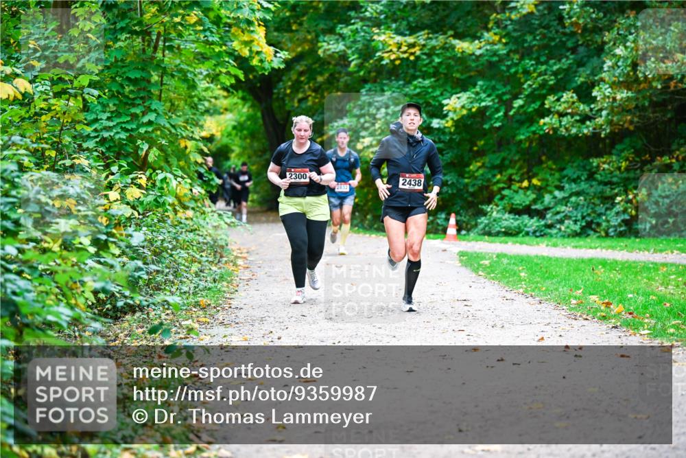 12.10.2025 - Bramfelder Halbmarathon 2025 Dr. Thomas Lammeyer http://msf.ph/oto/9359987 12.10.2025 11:10:11 Laufen 2300, 2832, 2438 meine-sportfotos.de