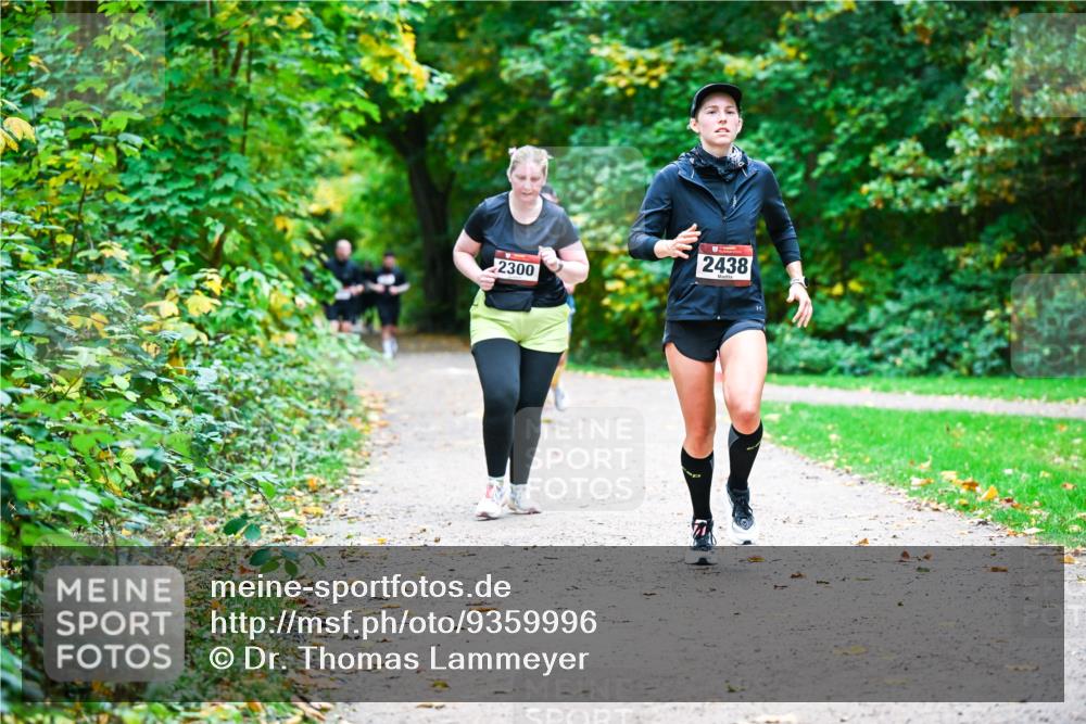 12.10.2025 - Bramfelder Halbmarathon 2025 Dr. Thomas Lammeyer http://msf.ph/oto/9359996 12.10.2025 11:10:12 Laufen 2300, 2438 meine-sportfotos.de