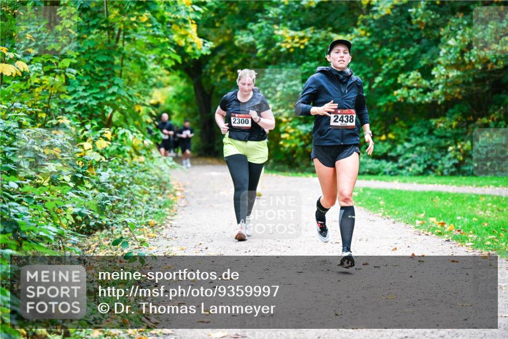 12.10.2025 - Bramfelder Halbmarathon 2025 Dr. Thomas Lammeyer http://msf.ph/oto/9359997 12.10.2025 11:10:12 Laufen 2300, 2438 meine-sportfotos.de