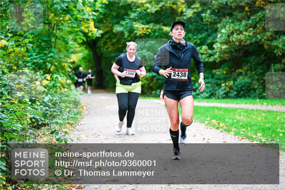 12.10.2025 - Bramfelder Halbmarathon 2025 Dr. Thomas Lammeyer http://msf.ph/oto/9360001 12.10.2025 11:10:13 Laufen 2300, 2438 meine-sportfotos.de