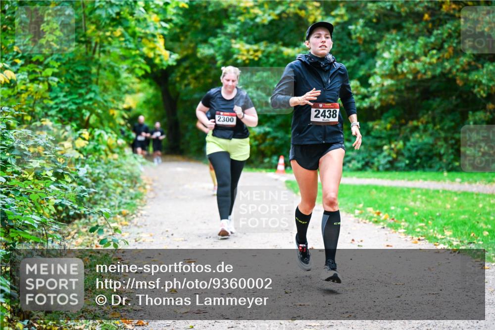 12.10.2025 - Bramfelder Halbmarathon 2025 Dr. Thomas Lammeyer http://msf.ph/oto/9360002 12.10.2025 11:10:13 Laufen 2300, 2438 meine-sportfotos.de