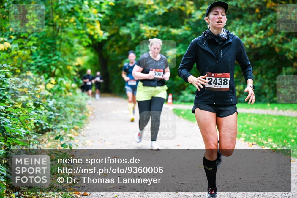 12.10.2025 - Bramfelder Halbmarathon 2025 Dr. Thomas Lammeyer http://msf.ph/oto/9360006 12.10.2025 11:10:14 Laufen 300, 2438 meine-sportfotos.de
