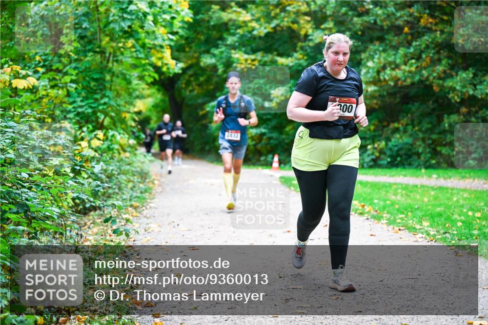 12.10.2025 - Bramfelder Halbmarathon 2025 Dr. Thomas Lammeyer http://msf.ph/oto/9360013 12.10.2025 11:10:15 Laufen 300 meine-sportfotos.de