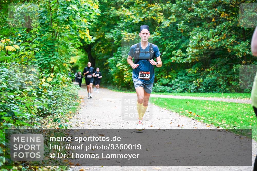 12.10.2025 - Bramfelder Halbmarathon 2025 Dr. Thomas Lammeyer http://msf.ph/oto/9360019 12.10.2025 11:10:16 Laufen 2832 meine-sportfotos.de