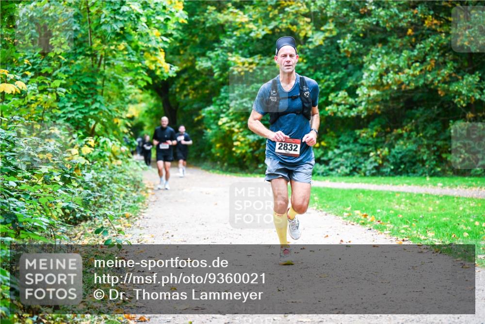 12.10.2025 - Bramfelder Halbmarathon 2025 Dr. Thomas Lammeyer http://msf.ph/oto/9360021 12.10.2025 11:10:17 Laufen 2832 meine-sportfotos.de