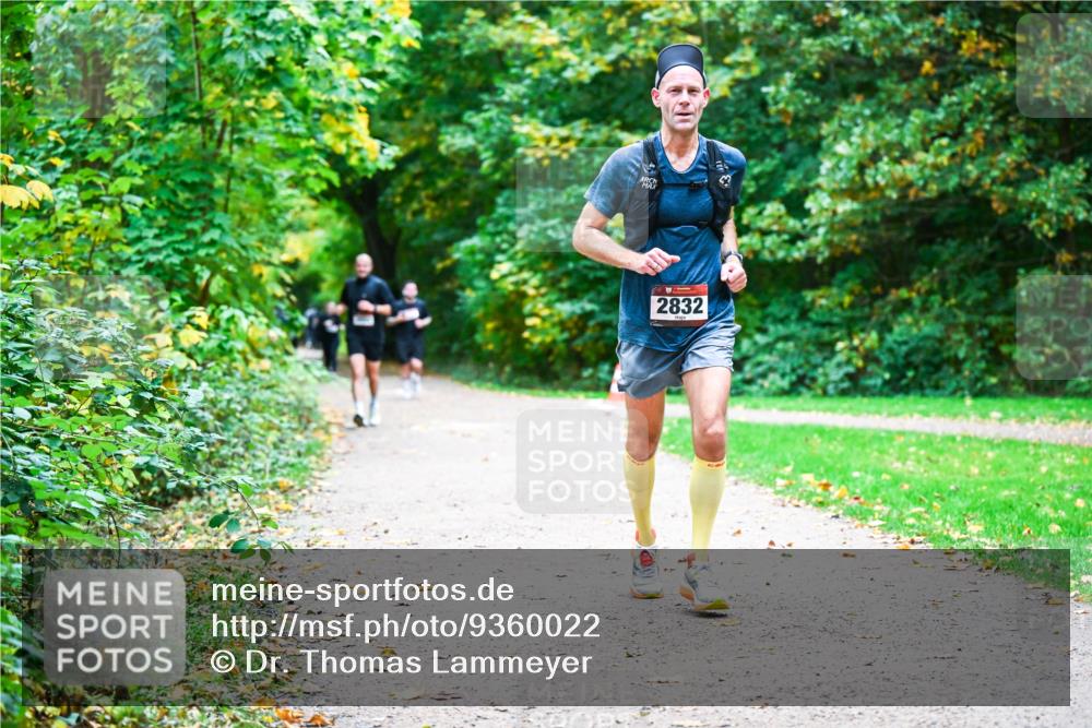 12.10.2025 - Bramfelder Halbmarathon 2025 Dr. Thomas Lammeyer http://msf.ph/oto/9360022 12.10.2025 11:10:17 Laufen 2832 meine-sportfotos.de