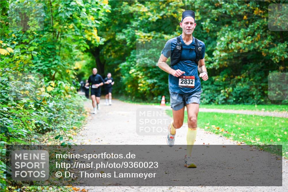 12.10.2025 - Bramfelder Halbmarathon 2025 Dr. Thomas Lammeyer http://msf.ph/oto/9360023 12.10.2025 11:10:17 Laufen 2832 meine-sportfotos.de