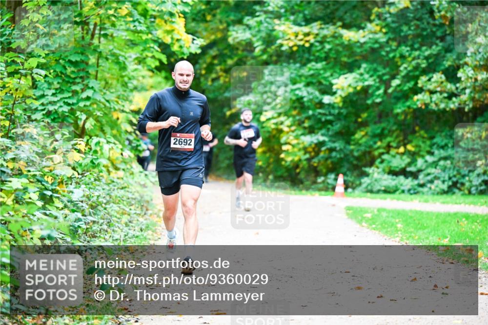 12.10.2025 - Bramfelder Halbmarathon 2025 Dr. Thomas Lammeyer http://msf.ph/oto/9360029 12.10.2025 11:10:21 Laufen 2692 meine-sportfotos.de