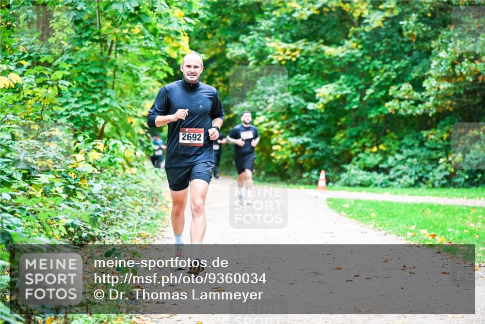 12.10.2025 - Bramfelder Halbmarathon 2025 Dr. Thomas Lammeyer http://msf.ph/oto/9360034 12.10.2025 11:10:21 Laufen 2692 meine-sportfotos.de