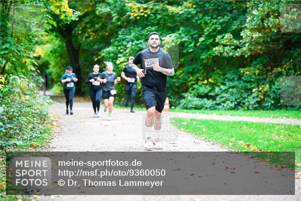 12.10.2025 - Bramfelder Halbmarathon 2025 Dr. Thomas Lammeyer http://msf.ph/oto/9360050 12.10.2025 11:10:25 Laufen 2367 meine-sportfotos.de