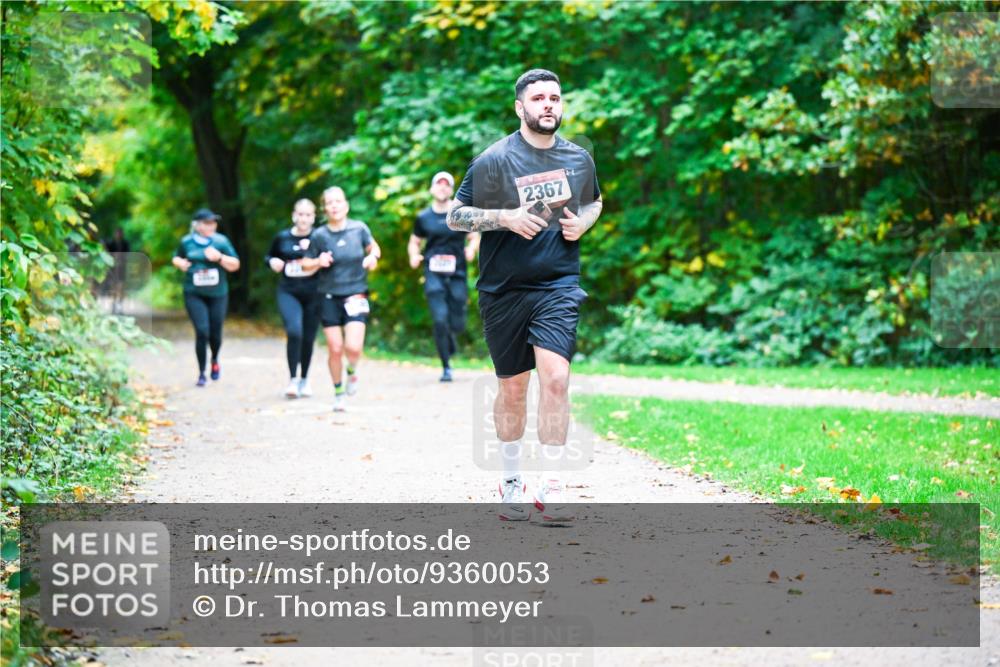 12.10.2025 - Bramfelder Halbmarathon 2025 Dr. Thomas Lammeyer http://msf.ph/oto/9360053 12.10.2025 11:10:26 Laufen 2367 meine-sportfotos.de