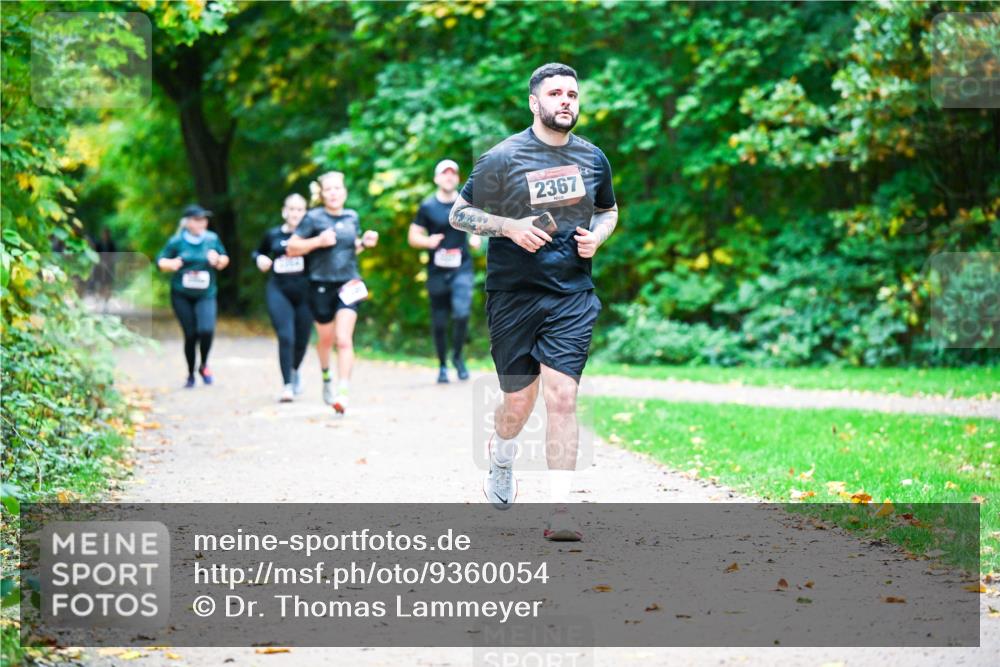 12.10.2025 - Bramfelder Halbmarathon 2025 Dr. Thomas Lammeyer http://msf.ph/oto/9360054 12.10.2025 11:10:26 Laufen 2367 meine-sportfotos.de