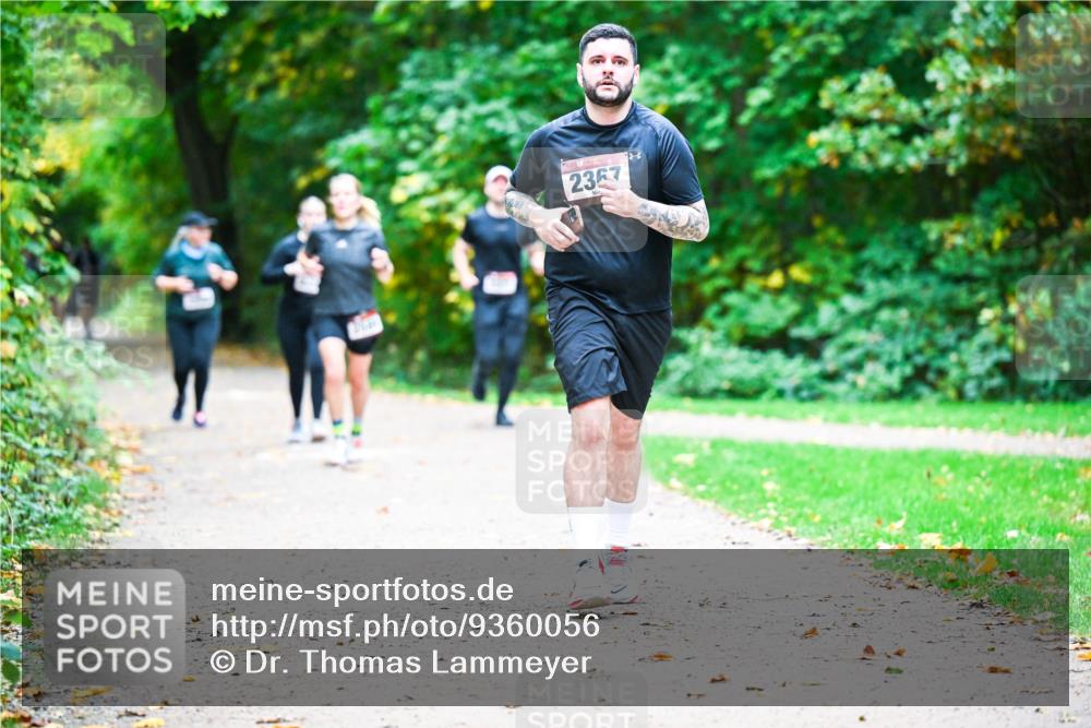 12.10.2025 - Bramfelder Halbmarathon 2025 Dr. Thomas Lammeyer http://msf.ph/oto/9360056 12.10.2025 11:10:26 Laufen 2367 meine-sportfotos.de