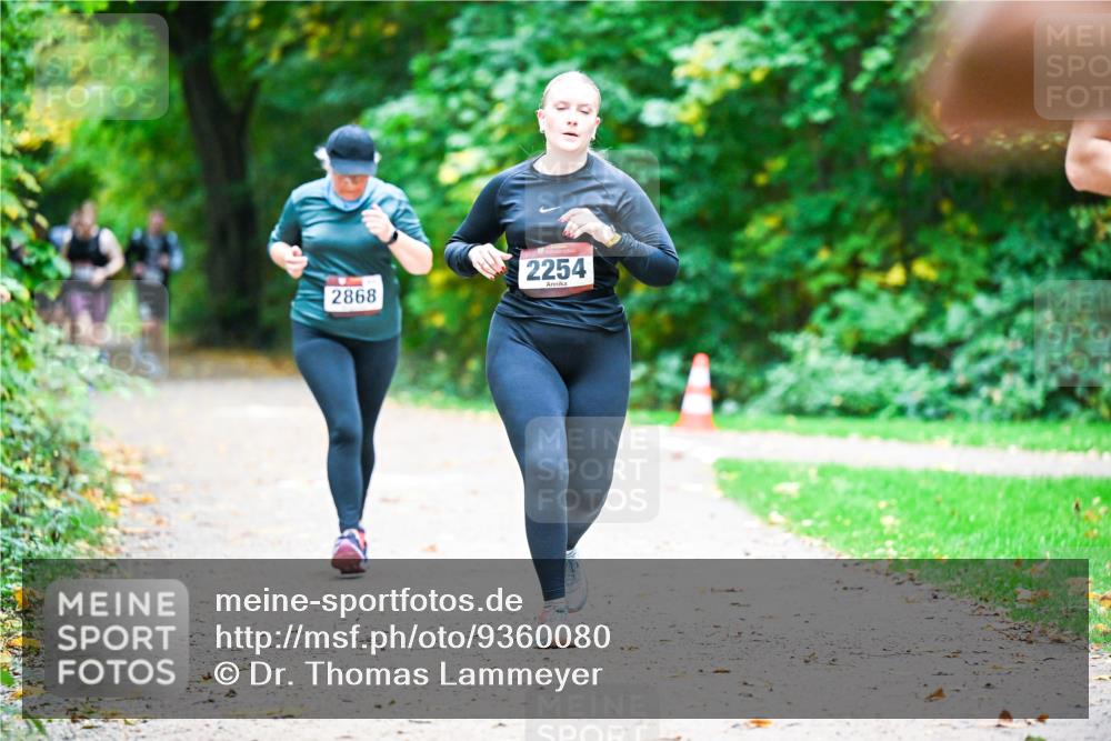 12.10.2025 - Bramfelder Halbmarathon 2025 Dr. Thomas Lammeyer http://msf.ph/oto/9360080 12.10.2025 11:10:32 Laufen 2254, 2868 meine-sportfotos.de
