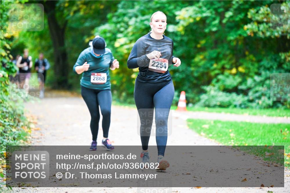 12.10.2025 - Bramfelder Halbmarathon 2025 Dr. Thomas Lammeyer http://msf.ph/oto/9360082 12.10.2025 11:10:32 Laufen 2868, 2254 meine-sportfotos.de