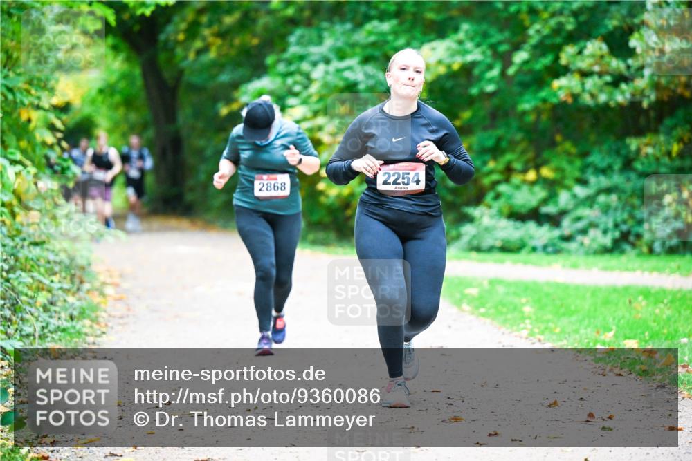 12.10.2025 - Bramfelder Halbmarathon 2025 Dr. Thomas Lammeyer http://msf.ph/oto/9360086 12.10.2025 11:10:33 Laufen 2868, 2254 meine-sportfotos.de