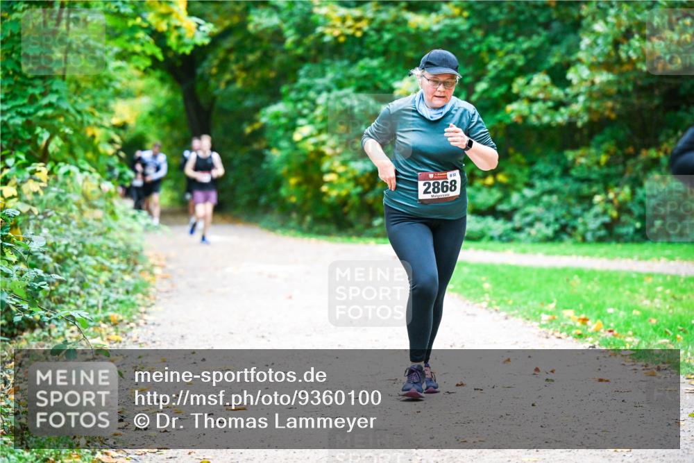 12.10.2025 - Bramfelder Halbmarathon 2025 Dr. Thomas Lammeyer http://msf.ph/oto/9360100 12.10.2025 11:10:35 Laufen 32, 2868 meine-sportfotos.de
