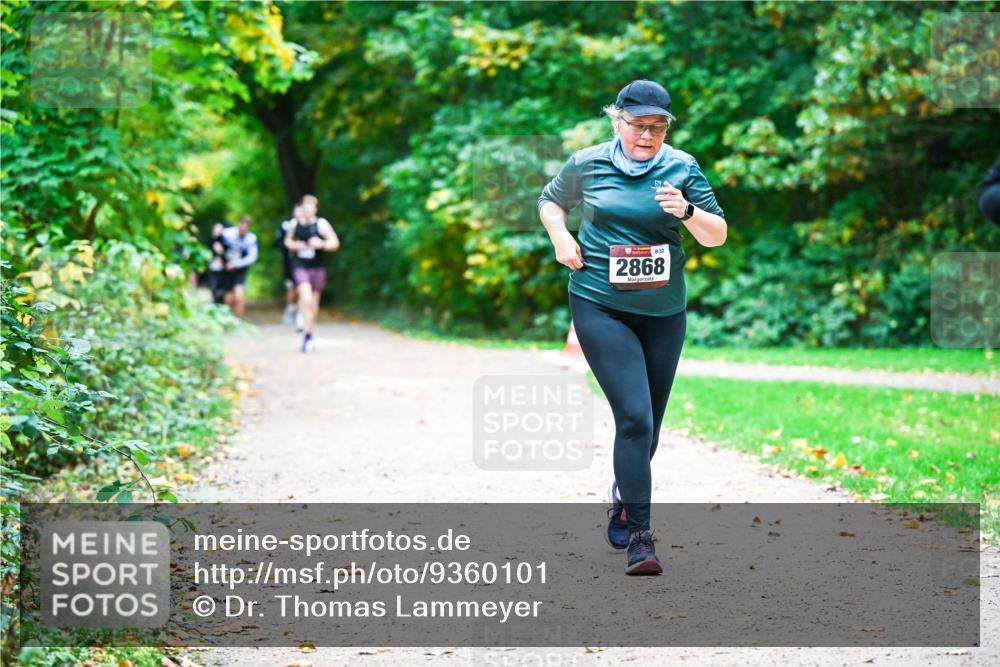 12.10.2025 - Bramfelder Halbmarathon 2025 Dr. Thomas Lammeyer http://msf.ph/oto/9360101 12.10.2025 11:10:36 Laufen 32, 2868 meine-sportfotos.de