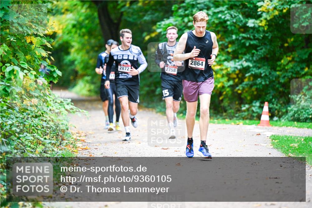 12.10.2025 - Bramfelder Halbmarathon 2025 Dr. Thomas Lammeyer http://msf.ph/oto/9360105 12.10.2025 11:10:40 Laufen 51, 2872, 2758, 2864, 15 meine-sportfotos.de