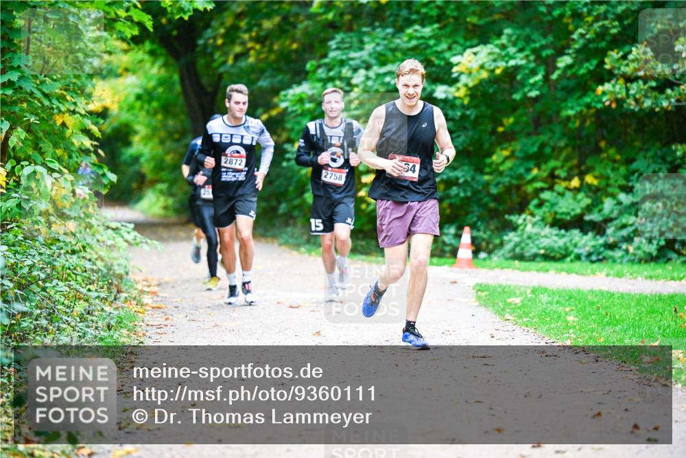 12.10.2025 - Bramfelder Halbmarathon 2025 Dr. Thomas Lammeyer http://msf.ph/oto/9360111 12.10.2025 11:10:41 Laufen 15 meine-sportfotos.de