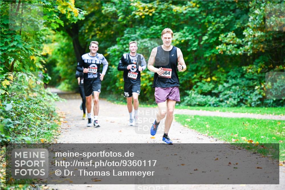 12.10.2025 - Bramfelder Halbmarathon 2025 Dr. Thomas Lammeyer http://msf.ph/oto/9360117 12.10.2025 11:10:42 Laufen 2872, 2758, 364, 15 meine-sportfotos.de