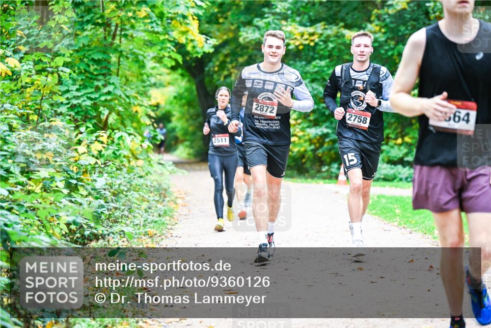12.10.2025 - Bramfelder Halbmarathon 2025 Dr. Thomas Lammeyer http://msf.ph/oto/9360126 12.10.2025 11:10:45 Laufen 2511, 2872, 2758, 15, 600, 3664 meine-sportfotos.de