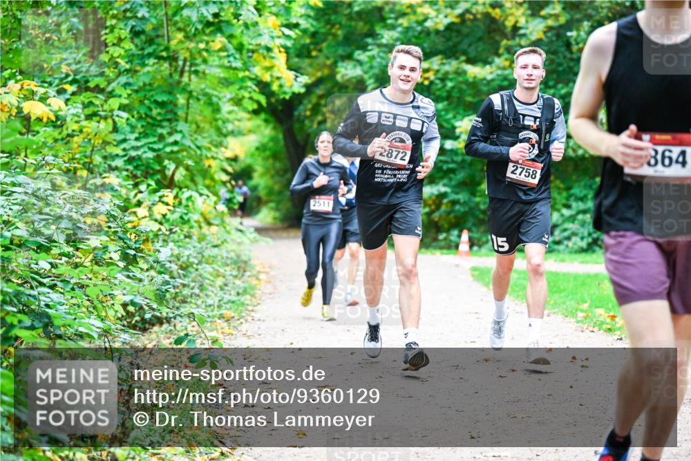 12.10.2025 - Bramfelder Halbmarathon 2025 Dr. Thomas Lammeyer http://msf.ph/oto/9360129 12.10.2025 11:10:45 Laufen 2511, 2872, 864, 2758, 15 meine-sportfotos.de