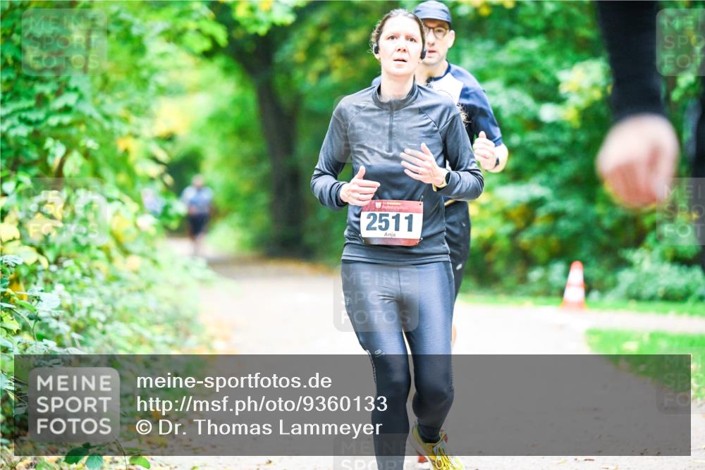 12.10.2025 - Bramfelder Halbmarathon 2025 Dr. Thomas Lammeyer http://msf.ph/oto/9360133 12.10.2025 11:10:47 Laufen 34, 2511 meine-sportfotos.de