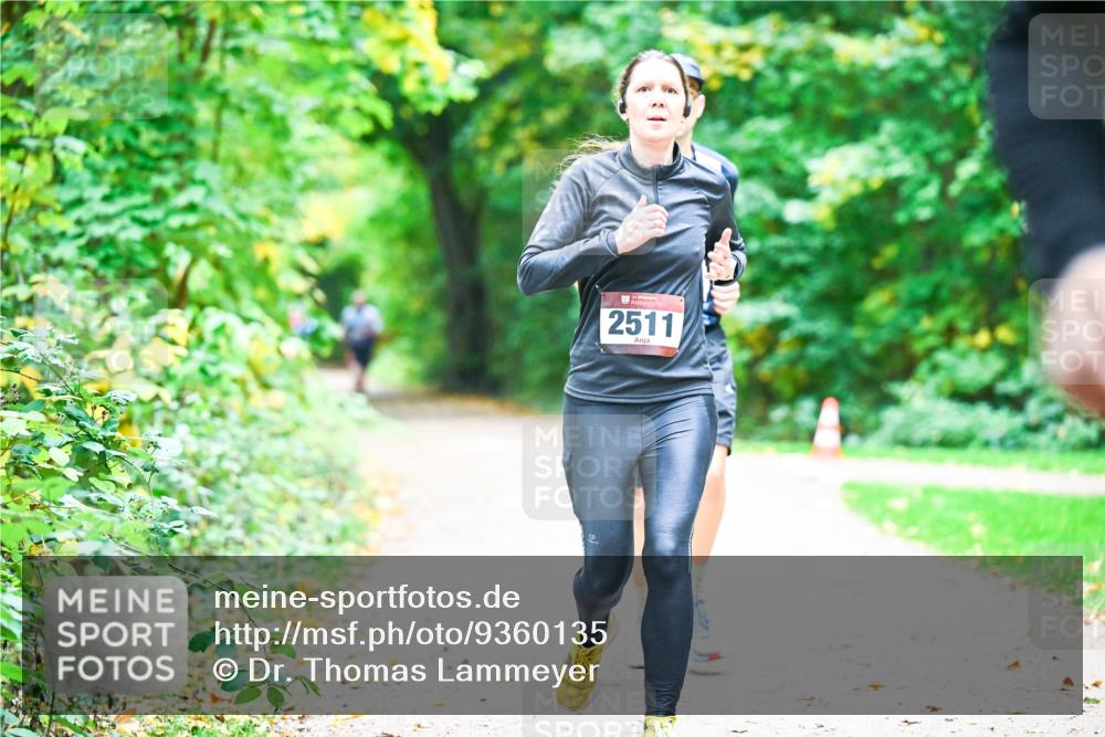 12.10.2025 - Bramfelder Halbmarathon 2025 Dr. Thomas Lammeyer http://msf.ph/oto/9360135 12.10.2025 11:10:47 Laufen 2511 meine-sportfotos.de
