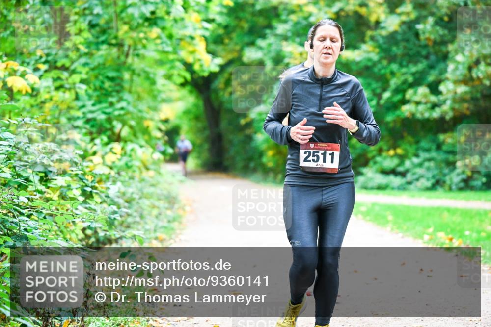 12.10.2025 - Bramfelder Halbmarathon 2025 Dr. Thomas Lammeyer http://msf.ph/oto/9360141 12.10.2025 11:10:48 Laufen 34, 2511 meine-sportfotos.de