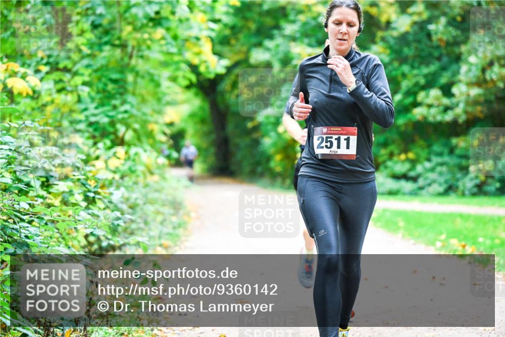 12.10.2025 - Bramfelder Halbmarathon 2025 Dr. Thomas Lammeyer http://msf.ph/oto/9360142 12.10.2025 11:10:48 Laufen 34, 2511 meine-sportfotos.de