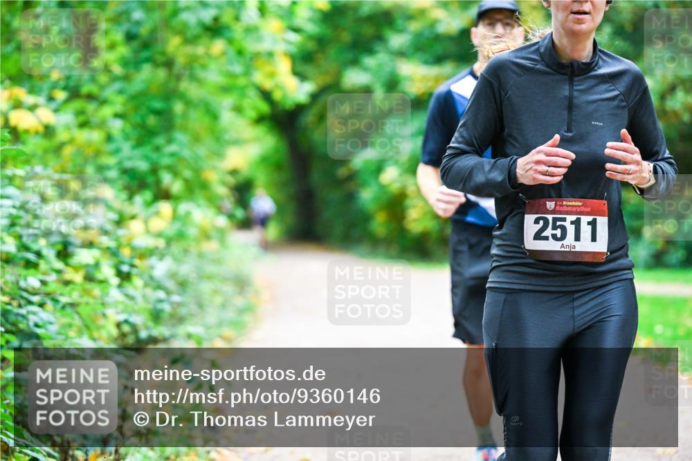 12.10.2025 - Bramfelder Halbmarathon 2025 Dr. Thomas Lammeyer http://msf.ph/oto/9360146 12.10.2025 11:10:49 Laufen 34, 2511 meine-sportfotos.de