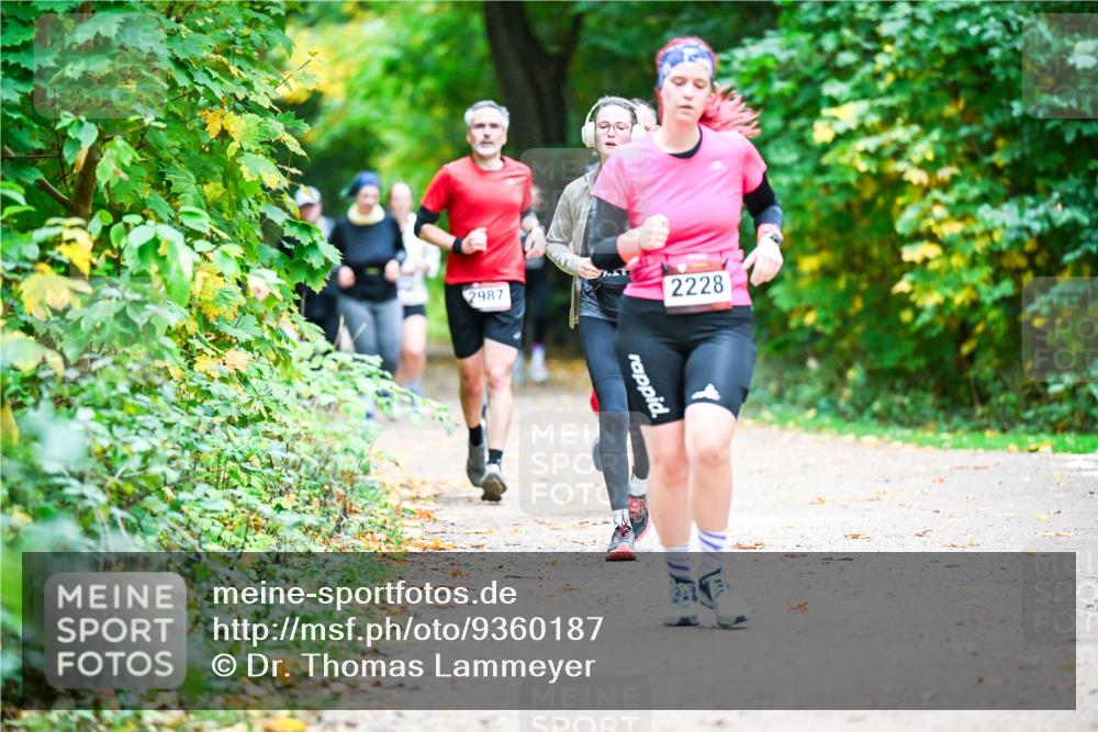 12.10.2025 - Bramfelder Halbmarathon 2025 Dr. Thomas Lammeyer http://msf.ph/oto/9360187 12.10.2025 11:11:09 Laufen 2987, 2228 meine-sportfotos.de