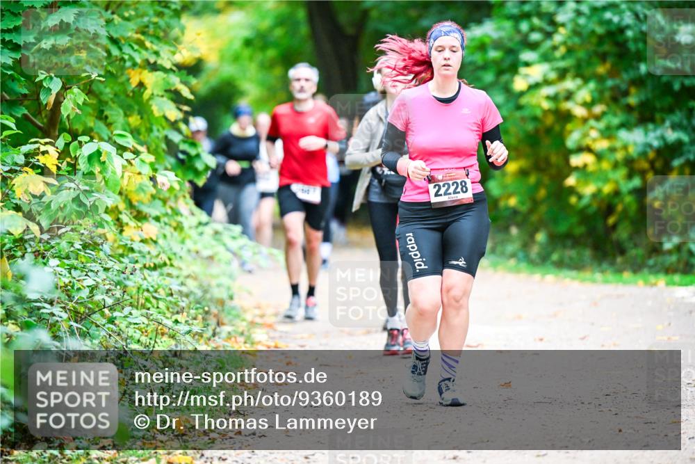 12.10.2025 - Bramfelder Halbmarathon 2025 Dr. Thomas Lammeyer http://msf.ph/oto/9360189 12.10.2025 11:11:09 Laufen 2228 meine-sportfotos.de