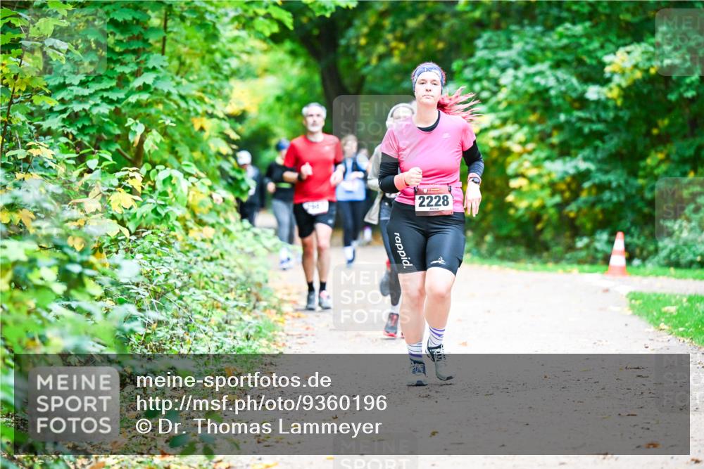 12.10.2025 - Bramfelder Halbmarathon 2025 Dr. Thomas Lammeyer http://msf.ph/oto/9360196 12.10.2025 11:11:10 Laufen 2228 meine-sportfotos.de