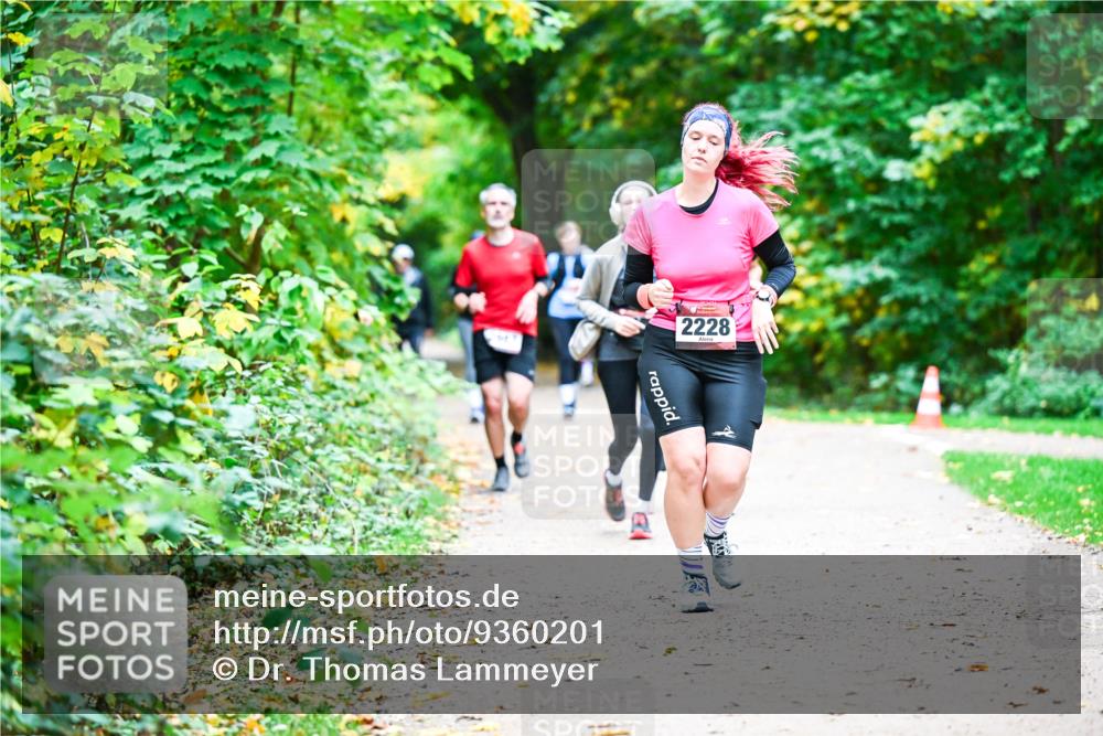12.10.2025 - Bramfelder Halbmarathon 2025 Dr. Thomas Lammeyer http://msf.ph/oto/9360201 12.10.2025 11:11:11 Laufen 2228 meine-sportfotos.de