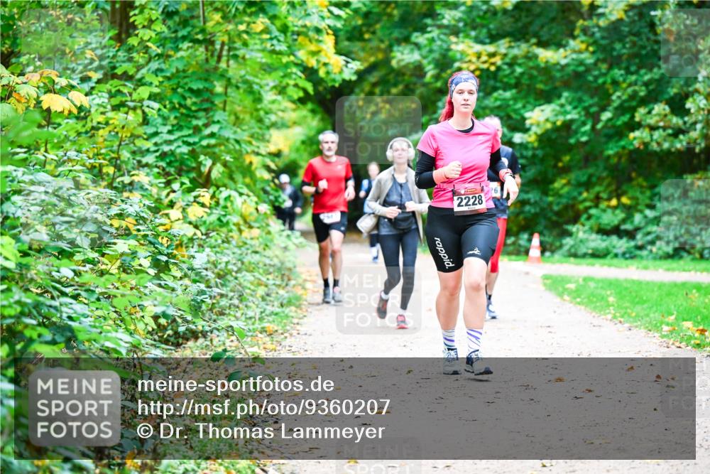 12.10.2025 - Bramfelder Halbmarathon 2025 Dr. Thomas Lammeyer http://msf.ph/oto/9360207 12.10.2025 11:11:12 Laufen 2228 meine-sportfotos.de