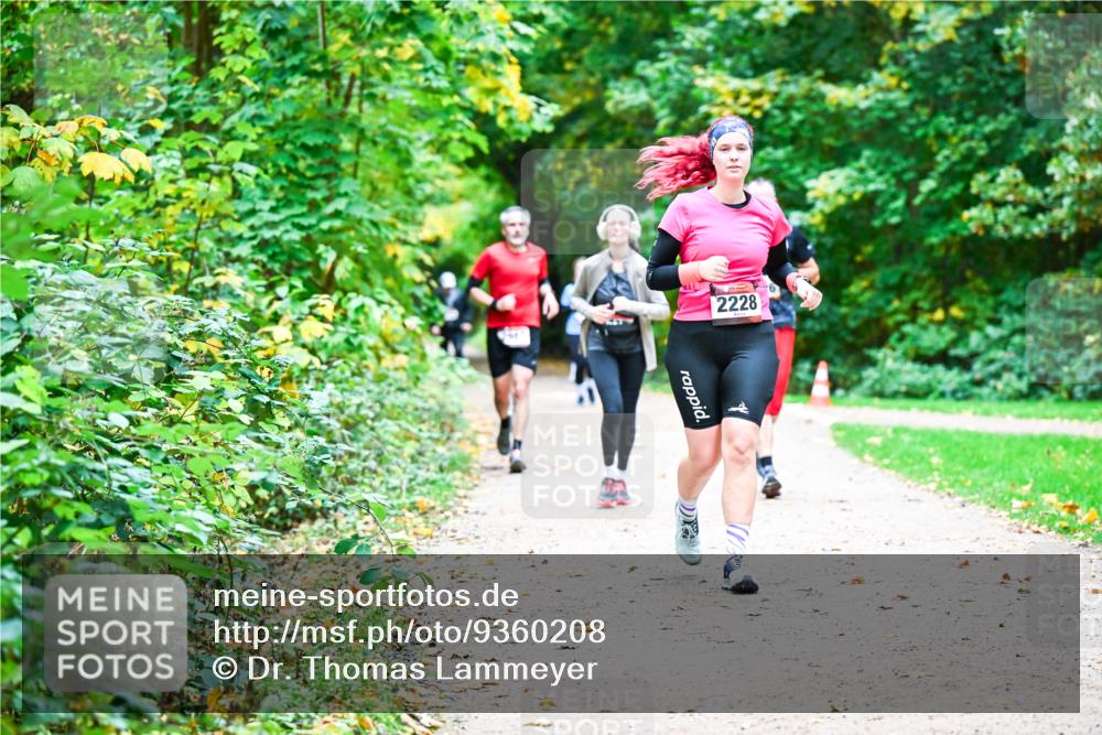 12.10.2025 - Bramfelder Halbmarathon 2025 Dr. Thomas Lammeyer http://msf.ph/oto/9360208 12.10.2025 11:11:12 Laufen 2228 meine-sportfotos.de