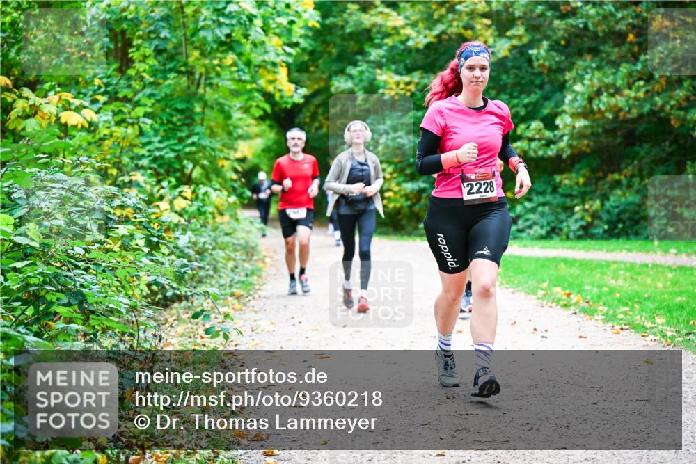 12.10.2025 - Bramfelder Halbmarathon 2025 Dr. Thomas Lammeyer http://msf.ph/oto/9360218 12.10.2025 11:11:13 Laufen 2228 meine-sportfotos.de