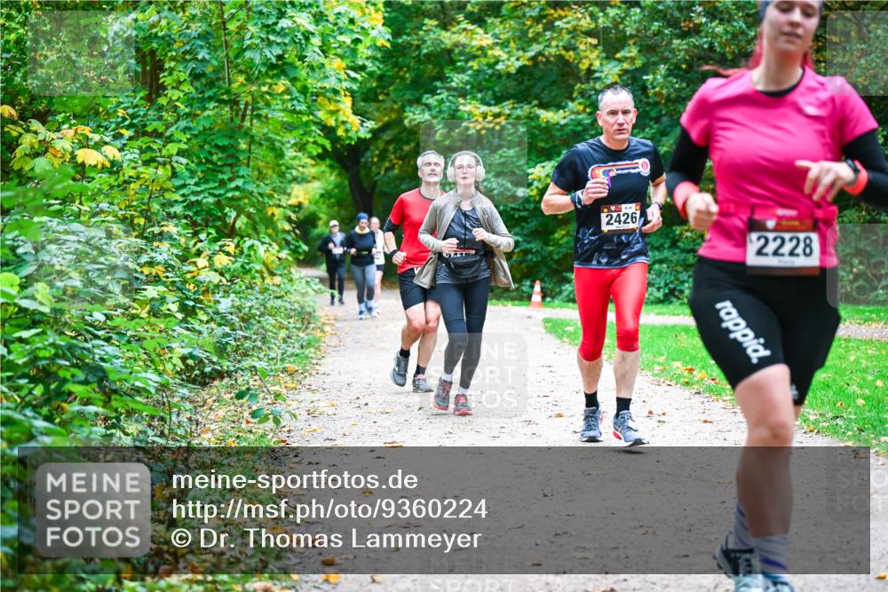 12.10.2025 - Bramfelder Halbmarathon 2025 Dr. Thomas Lammeyer http://msf.ph/oto/9360224 12.10.2025 11:11:14 Laufen 2426, 2228 meine-sportfotos.de