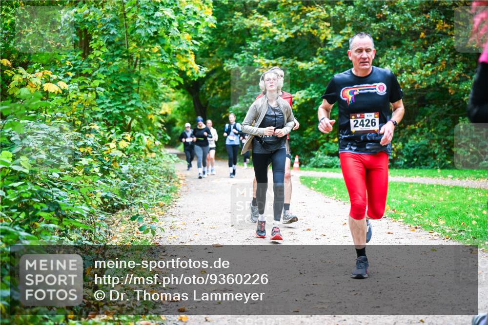 12.10.2025 - Bramfelder Halbmarathon 2025 Dr. Thomas Lammeyer http://msf.ph/oto/9360226 12.10.2025 11:11:15 Laufen 2426 meine-sportfotos.de