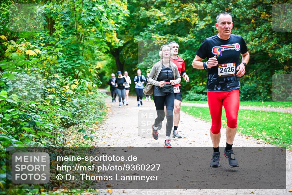 12.10.2025 - Bramfelder Halbmarathon 2025 Dr. Thomas Lammeyer http://msf.ph/oto/9360227 12.10.2025 11:11:15 Laufen 87, 2426 meine-sportfotos.de